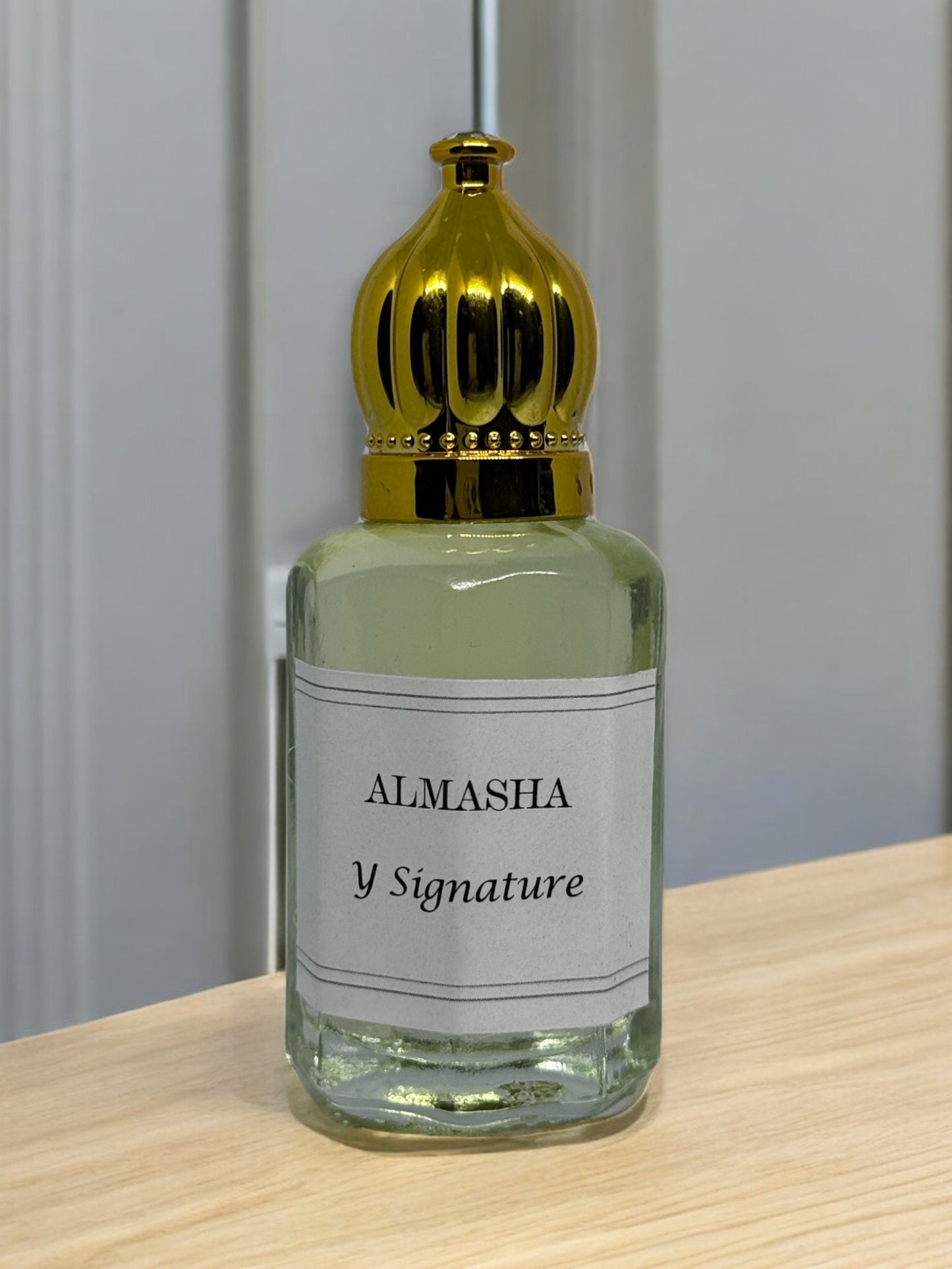 Y Signature – Bold & Magnetic